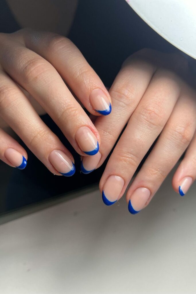 glossy clean aesthetic nails minimal shine manicure style