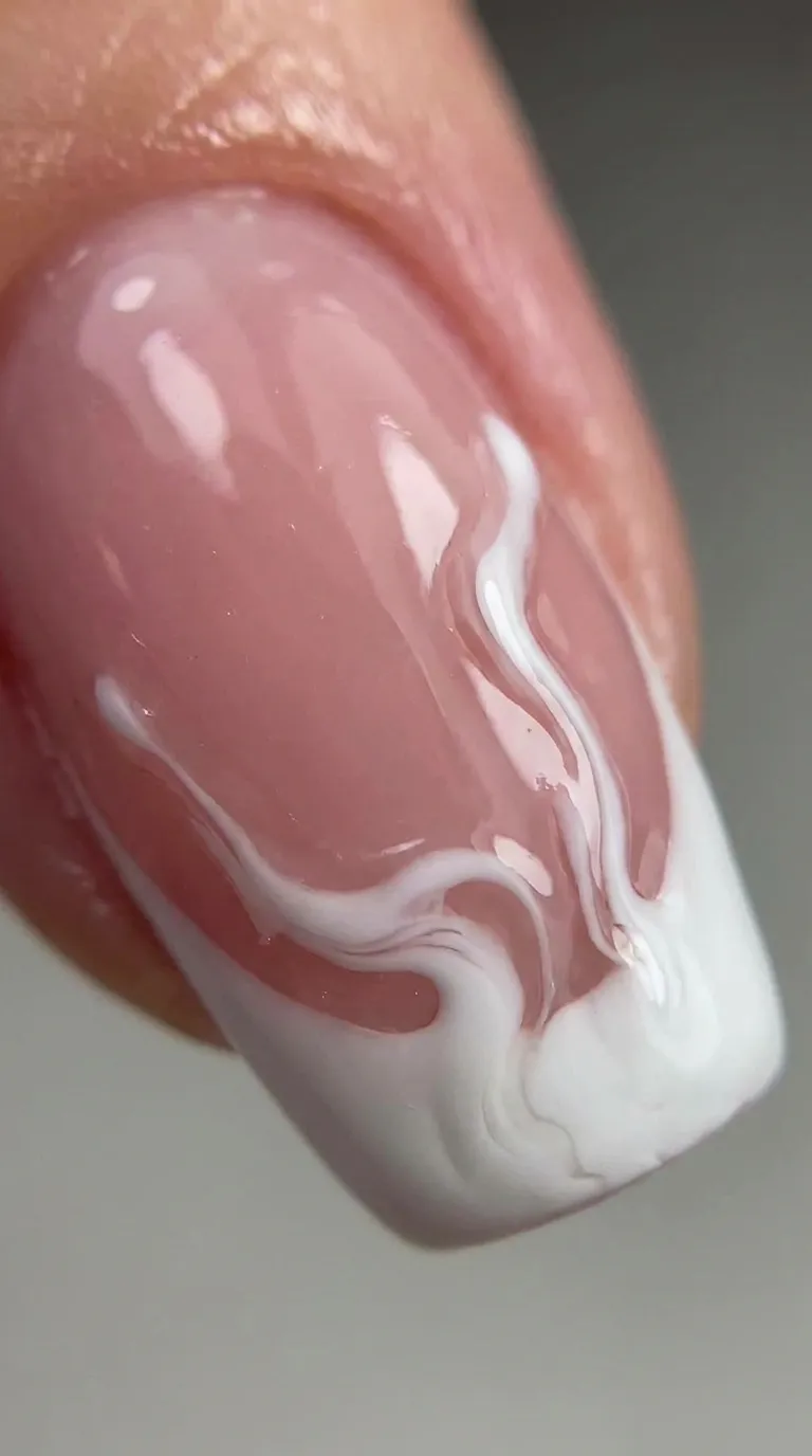 Melting grid French tip Tame Impala nails